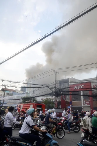 Chùm ảnh đám cháy thiêu chết 2 vợ chồng ảnh 4